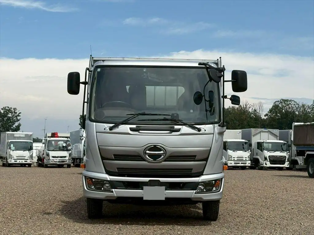 日野 レンジャー 中型/増トン 平ボディ 床鉄板 ベッドの中古トラック画像2