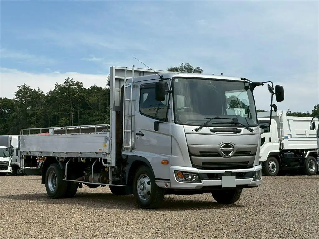 日野 レンジャー 中型/増トン 平ボディ 床鉄板 ベッドの中古トラック画像3