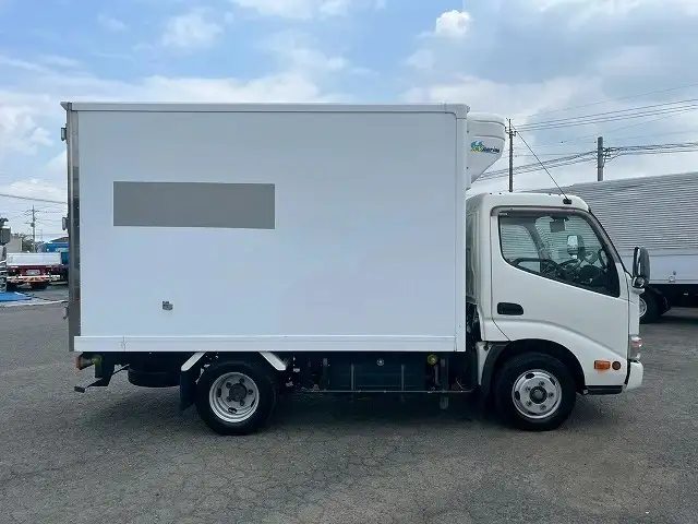 日野 デュトロ 小型 冷凍冷蔵 低温 サイドドアの中古トラック画像4