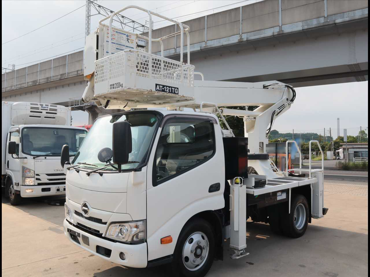 日野 デュトロ 小型 高所・建柱車 高所作業車