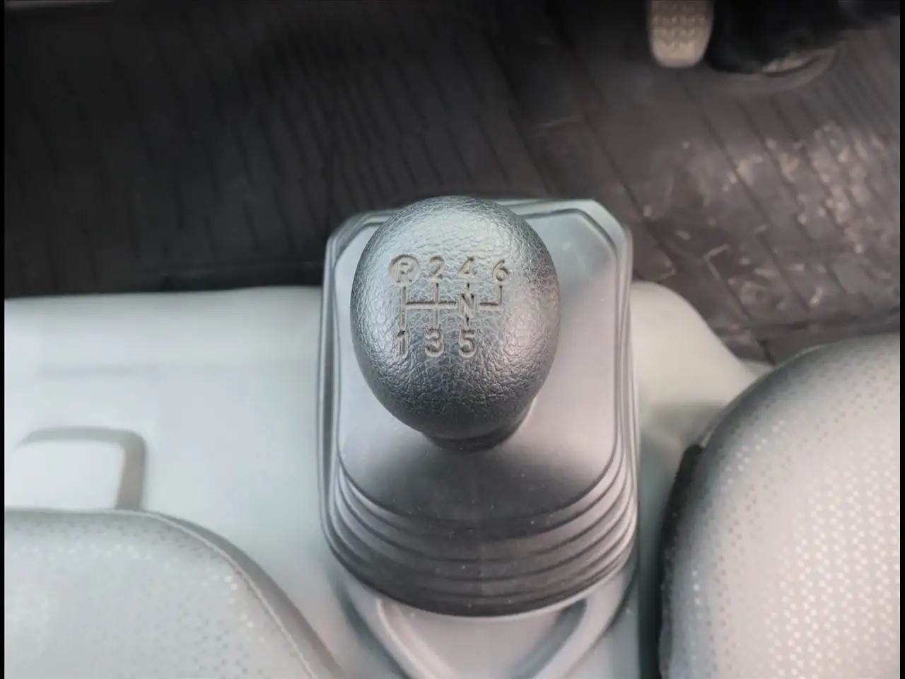 日野 デュトロ 小型 高所・建柱車 高所作業車 2RG-XZU600Xの中古トラック画像15