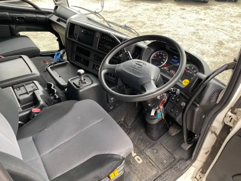 日野 プロフィア 大型 トラクター ハイルーフ 1デフの中古トラック画像11