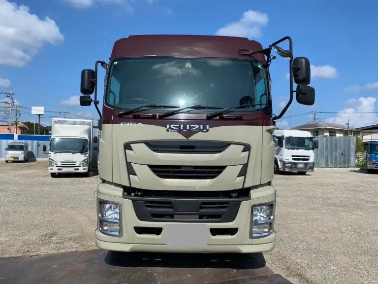 いすゞ ギガ 大型 トラクター ハイルーフ 2デフの中古トラック画像2