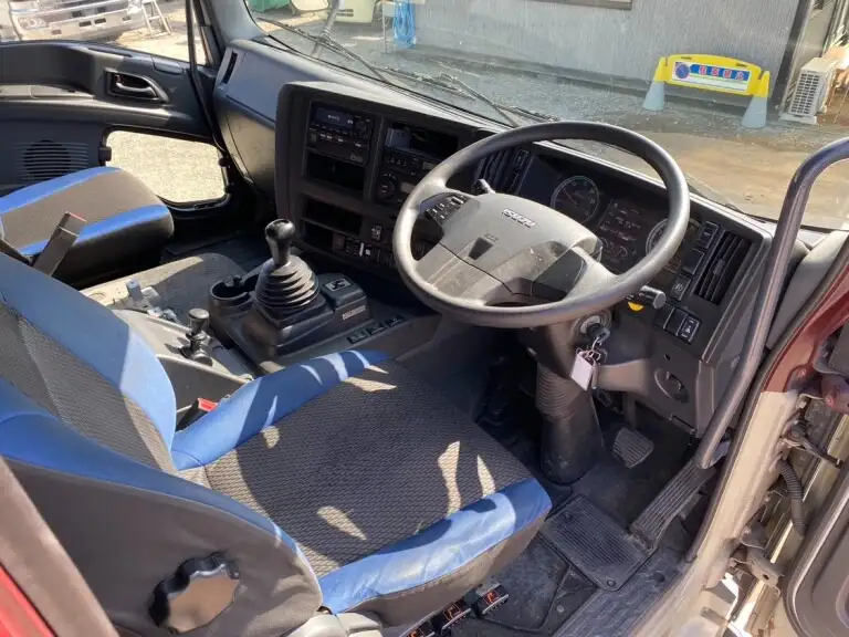 いすゞ ギガ 大型 トラクター ハイルーフ 2デフの中古トラック画像11