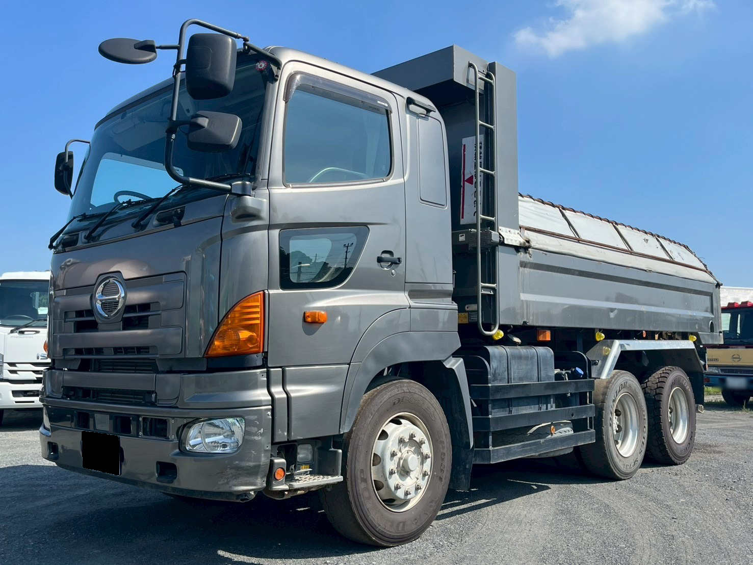 いすゞ ギガ 大型 ダンプ の中古トラック【車両No.101210