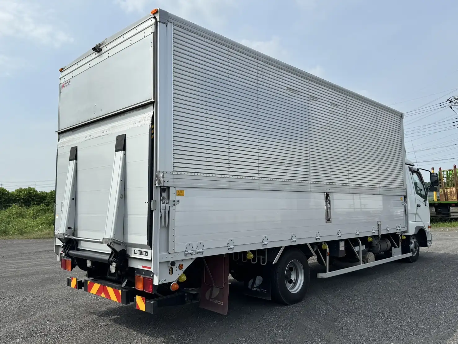 三菱 ファイター 中型/増トン ウイング パワーゲート ベッドの中古トラック画像2