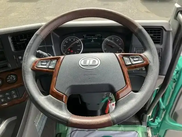 日産UD クオン 大型 トラクター ハイルーフ 1デフの中古トラック画像12