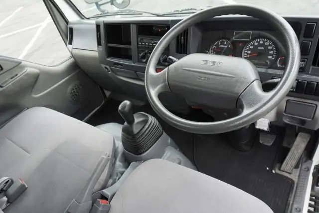 いすゞ エルフ 小型 平ボディ TKG-NJR85A H26の中古トラック画像11