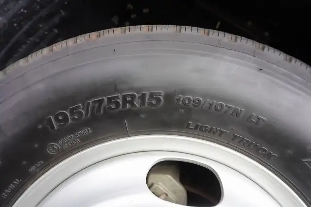 いすゞ エルフ 小型 平ボディ TKG-NJR85A H26の中古トラック画像20
