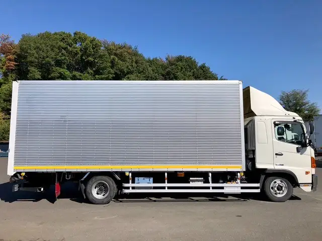 日野 レンジャー 中型/増トン アルミバン パワーゲート エアサスの中古トラック画像3