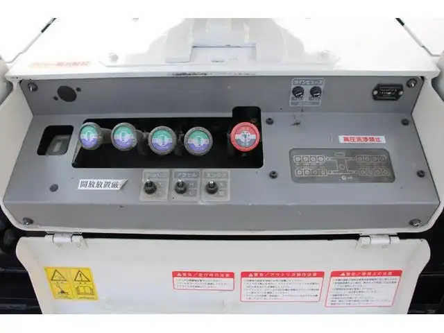 いすゞ エルフ 小型 高所・建柱車 高所作業車 の中古トラック画像9