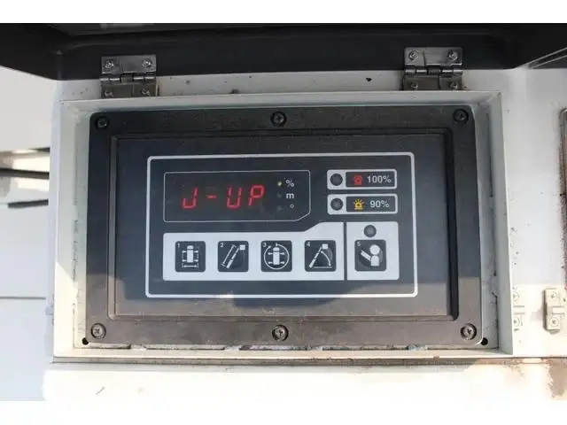 いすゞ エルフ 小型 高所・建柱車 高所作業車 の中古トラック画像8