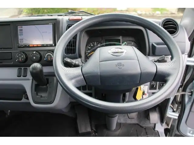 日産 アトラス 小型 平ボディ  H27の中古トラック画像9