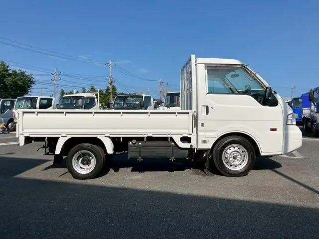 マツダ ボンゴ 小型 平ボディ  H18の中古トラック画像2