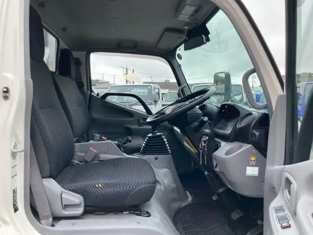 日野 デュトロ 小型 平ボディ  H31/R1の中古トラック画像8