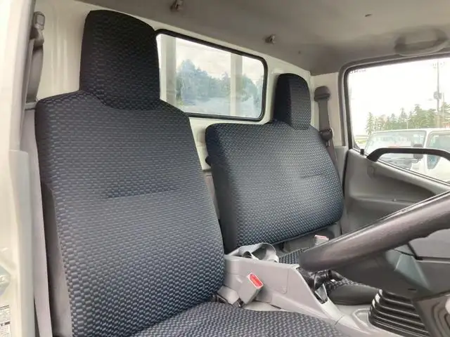 日野 デュトロ 小型 平ボディ  H31/R1の中古トラック画像9