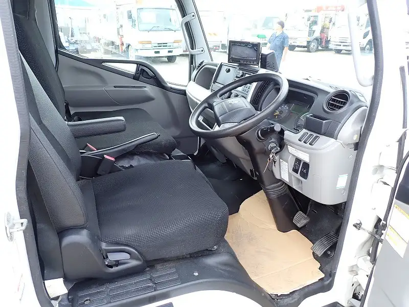 三菱 キャンター 小型 冷凍冷蔵 低温 スタンバイの中古トラック画像9