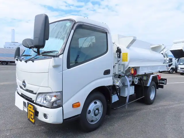 日野 デュトロ 小型 タンク車 ローリー 2KG-XZU600E の中古トラック【車両No.197419】