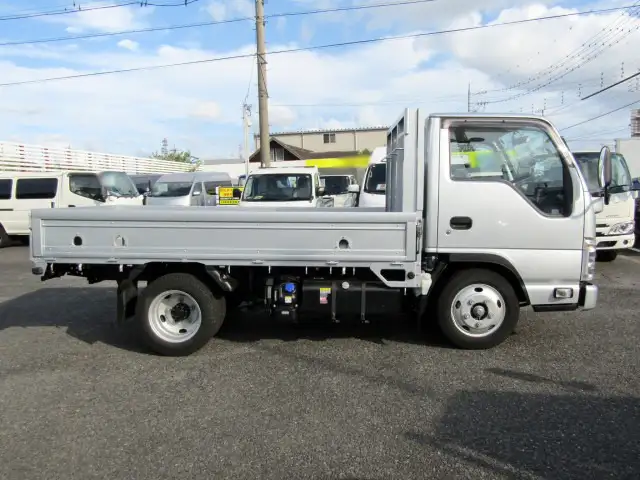 いすゞ エルフ 小型 平ボディ 床鉄板 2RG-NKR88Aの中古トラック画像2