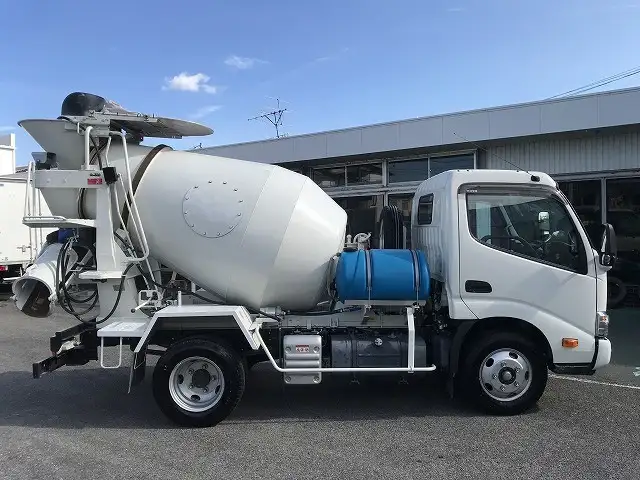 日野 デュトロ 小型 ミキサー・ポンプ 2PG-XZU600E R2の中古トラック画像3