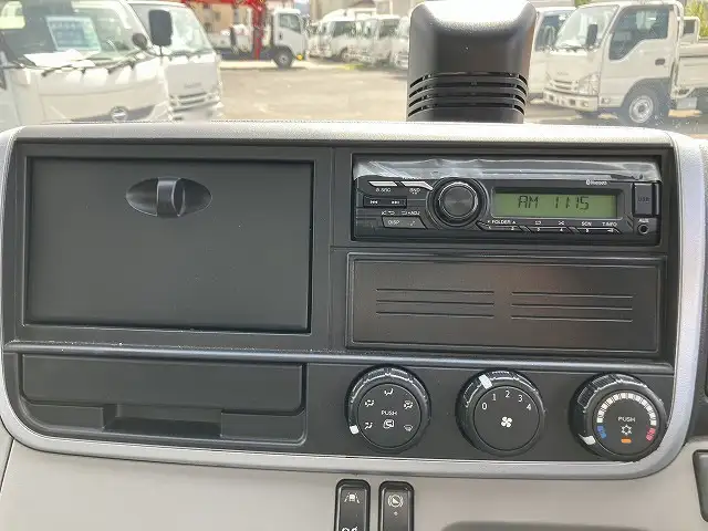 三菱 キャンター 小型 アルミバン サイドドア 2RG-FEB50の中古トラック画像12