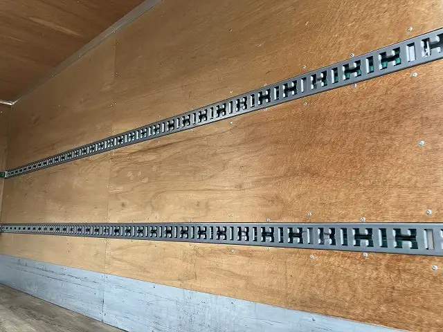 三菱 キャンター 小型 アルミバン サイドドア 2RG-FEB50の中古トラック画像7