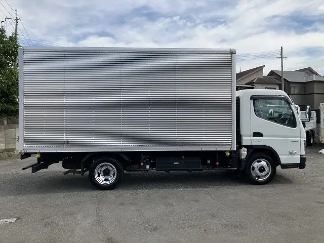 三菱 キャンター 小型 アルミバン サイドドア 2RG-FEB50の中古トラック画像2
