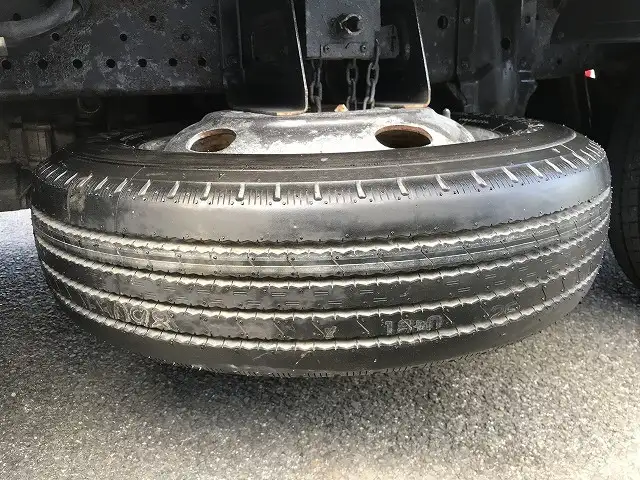 いすゞ エルフ 小型 平ボディ TKG-NJS85A H25の中古トラック画像16