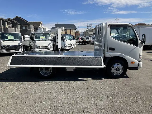 トヨタ ダイナ 小型 平ボディ 床鉄板 2RG-XZU605の中古トラック画像6