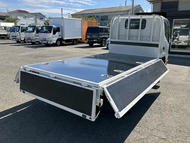 トヨタ ダイナ 小型 平ボディ 床鉄板 2RG-XZU605の中古トラック画像7