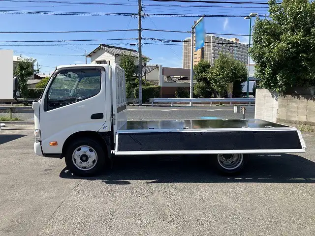 トヨタ ダイナ 小型 平ボディ 床鉄板 2RG-XZU605の中古トラック画像8