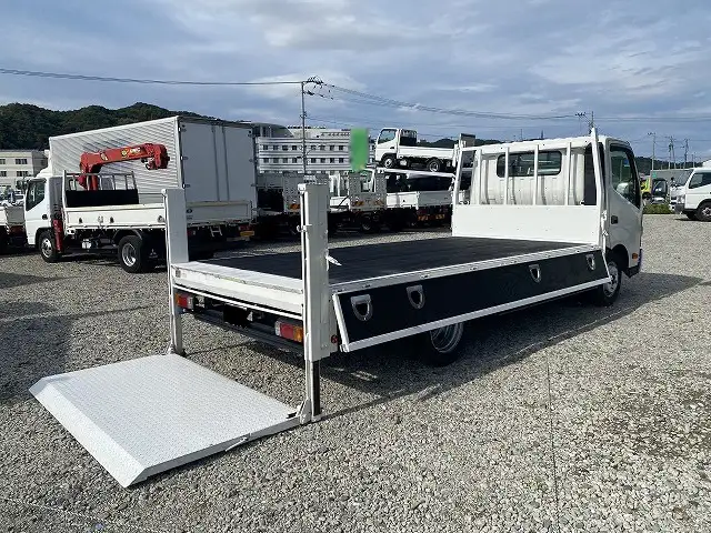 日野 デュトロ 小型 平ボディ パワーゲート SKG-XZU710Mの中古トラック画像7