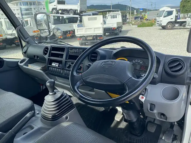 日野 デュトロ 小型 平ボディ パワーゲート SKG-XZU710Mの中古トラック画像12