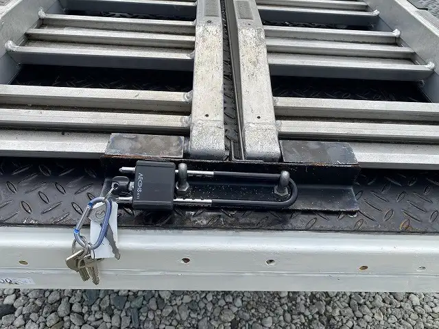 マツダ タイタン 小型 平ボディ 床鉄板 TC-SYE6Tの中古トラック画像6