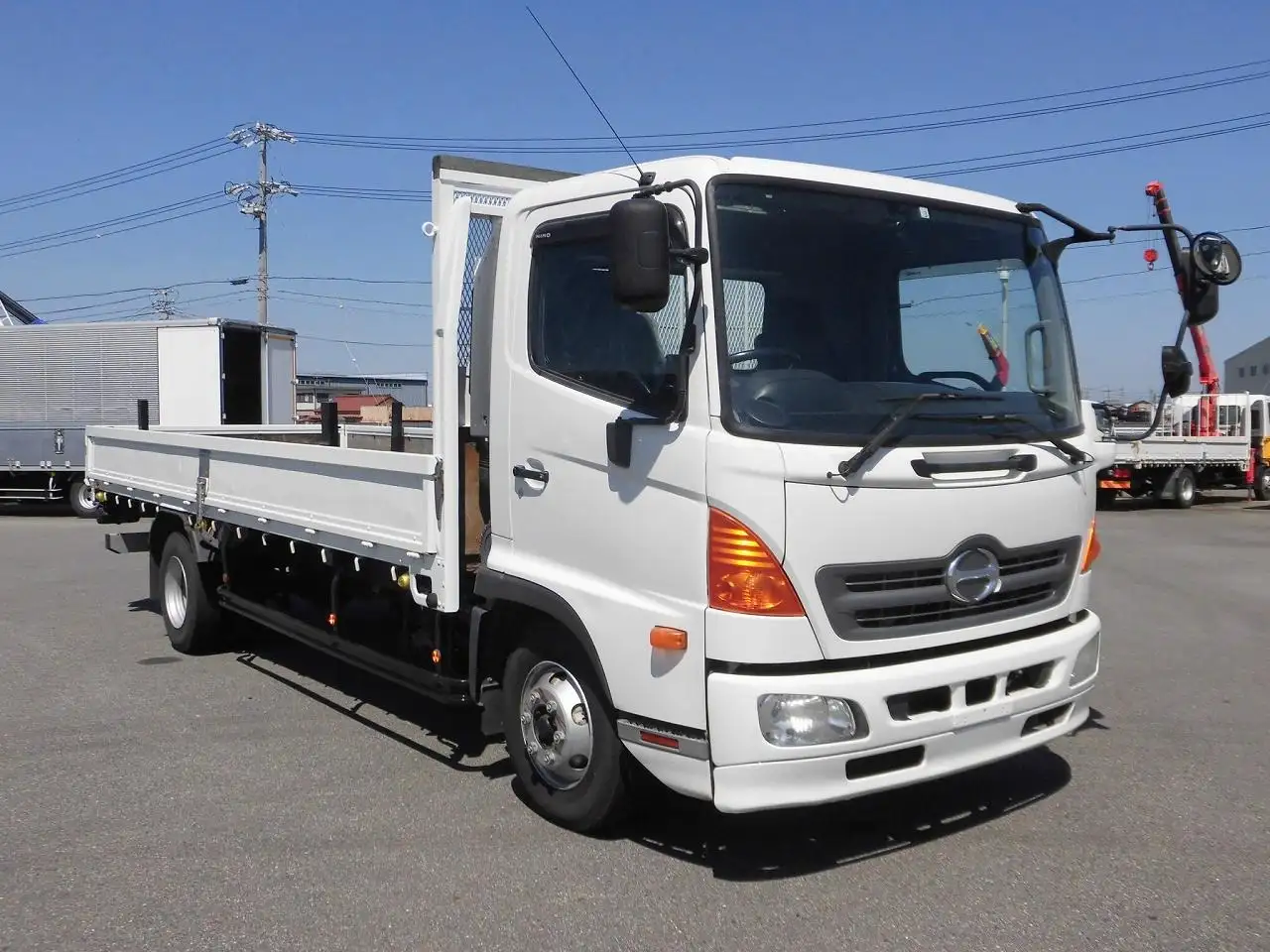 日野 レンジャー 中型/増トン 平ボディ 床鉄板 TKG-FC7JJAAの中古トラック画像2