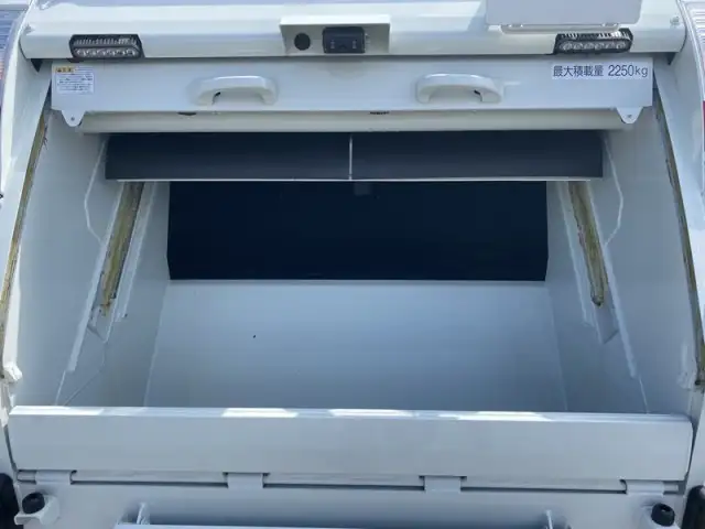 三菱 キャンター 小型 パッカー車 プレス式 2RG-FEAV0の中古トラック画像10