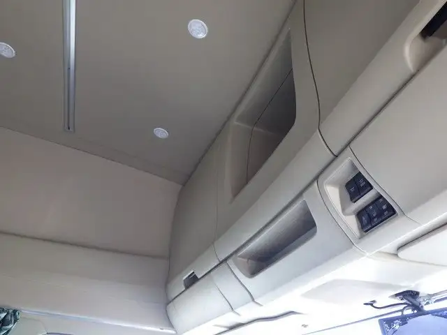 日野 レンジャー 中型/増トン ウイング エアサス ベッドの中古トラック画像10