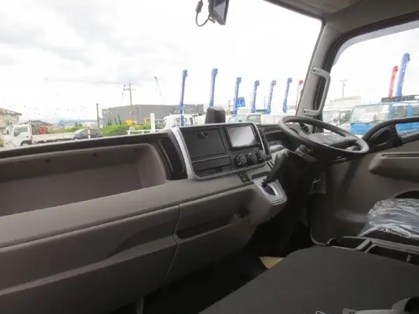 三菱 キャンター 小型 アルミバン サイドドア 2PG-FEB50の中古トラック画像14