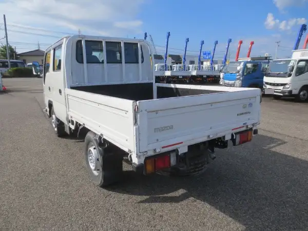 マツダ タイタン 小型 平ボディ Wキャブ 床鉄板の中古トラック画像7