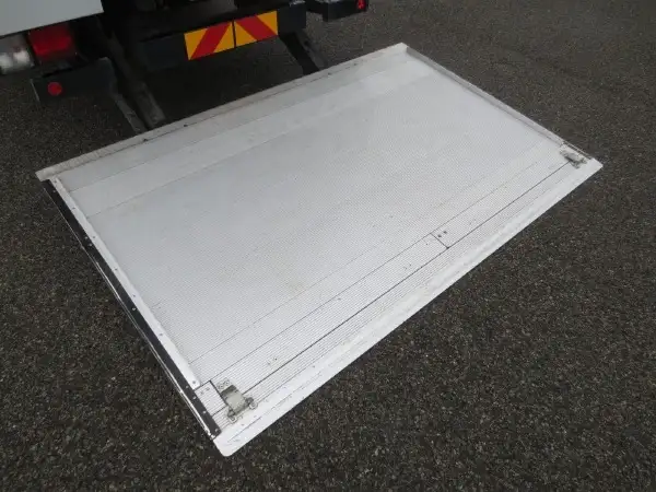 日野 レンジャー 中型/増トン ウイング パワーゲート ベッドの中古トラック画像13