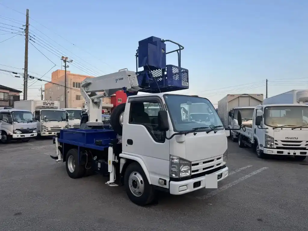 いすゞ エルフ 小型 高所・建柱車 高所作業車 SKG-NKR85Nの中古トラック画像2
