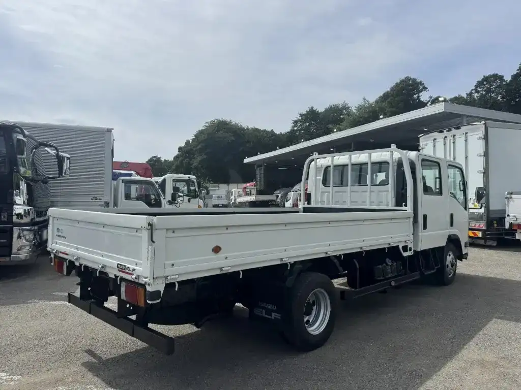 いすゞ エルフ 小型 平ボディ Wキャブ TPG-NPR85ARの中古トラック画像3