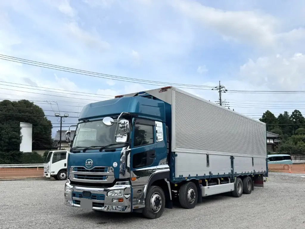 日産UD クオン 大型 ウイング