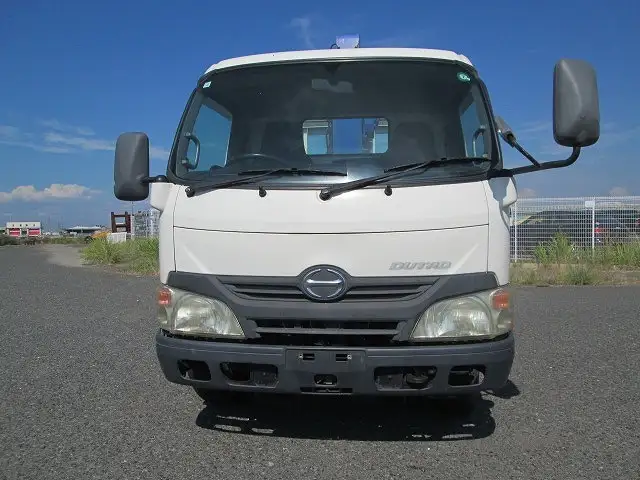 日野 デュトロ 小型 クレーン付 4段 フックインの中古トラック画像2