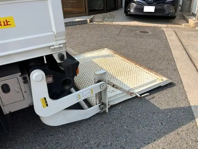 日野 デュトロ 小型 平ボディ Wキャブ パワーゲートの中古トラック画像7