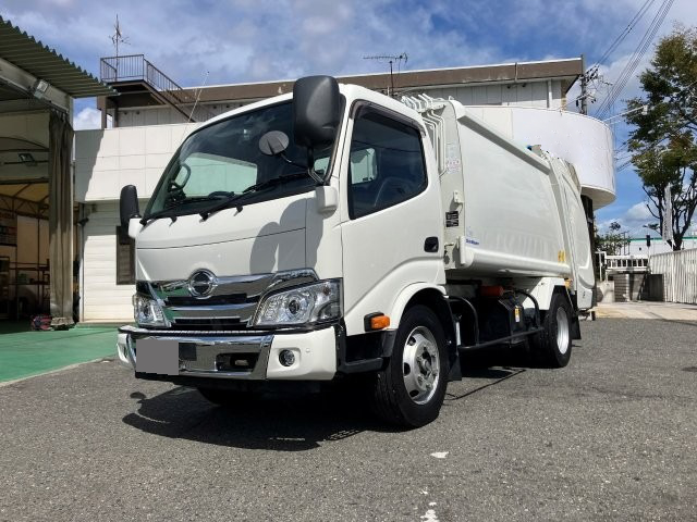 日野 デュトロ 小型 パッカー車