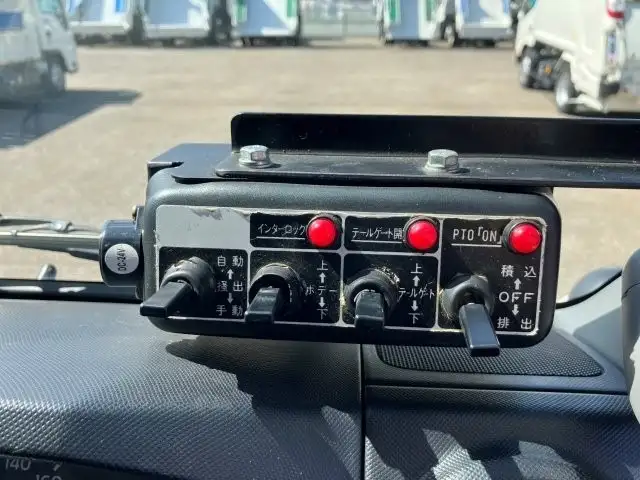 日野 デュトロ 小型 パッカー車 巻き込み式 回転ダンプ式の中古トラック画像15