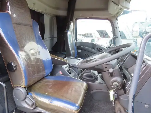 いすゞ ギガ 大型 トラクター ハイルーフ 1デフの中古トラック画像11