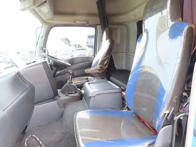 いすゞ ギガ 大型 トラクター ハイルーフ 1デフの中古トラック画像12