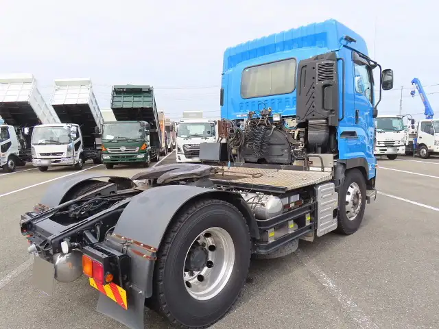 いすゞ ギガ 大型 トラクター ハイルーフ 1デフの中古トラック画像4
